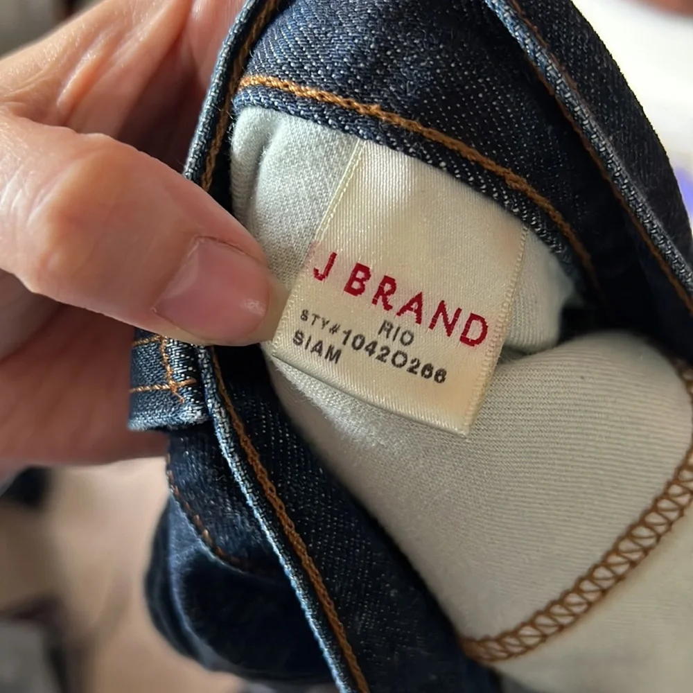 J Brand Rio Raw Hem Shorts - Picture 4 of 7